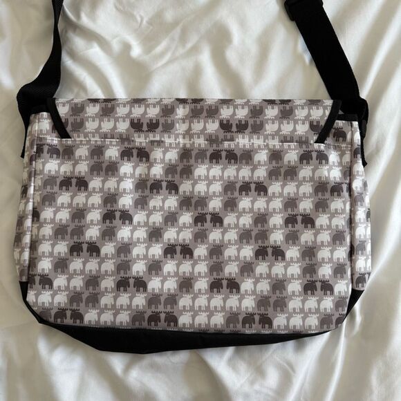 Messenger Bag - Picture 4 of 8